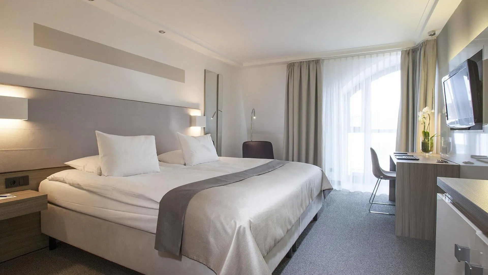 ****  Hotel Erzgiesserei Europe Мюнхен Германия